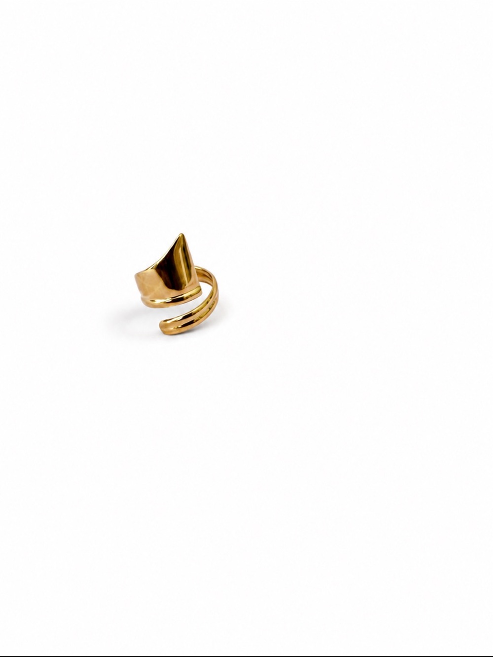 Gold Spiral Wrap Ear Cuff - Sleek Women’s Ring-Style Earcuff